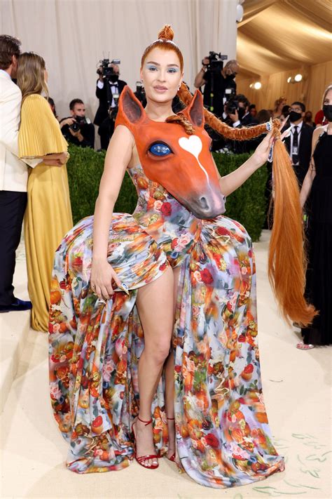 Met Gala 2021 Red Carpet: See Every Celebrity Look, .